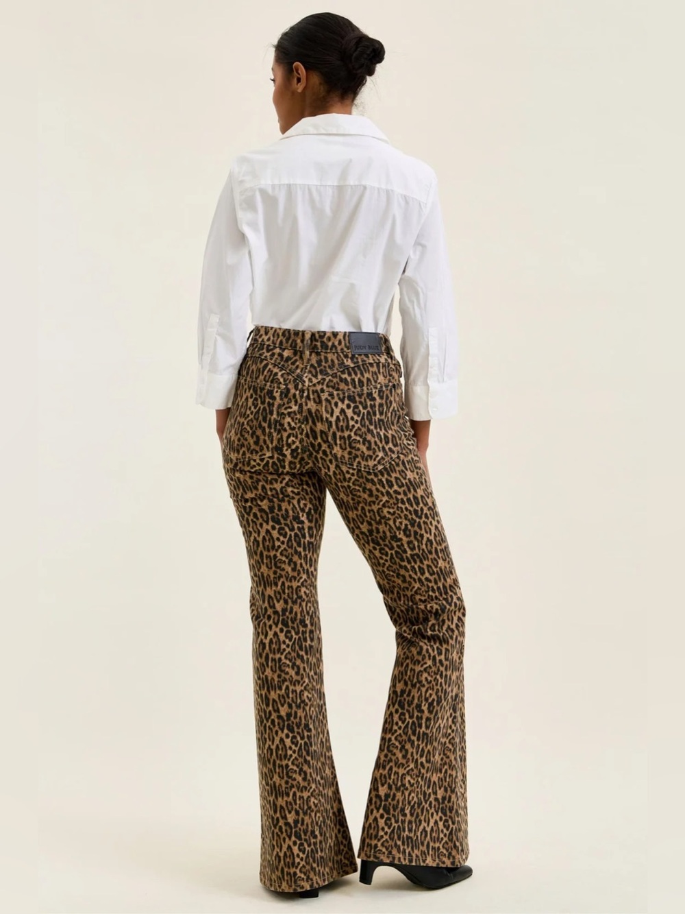 NWT Judy Blue Jaqueline Flare Jeans in Leopard Luxe - Picture 4 of 10